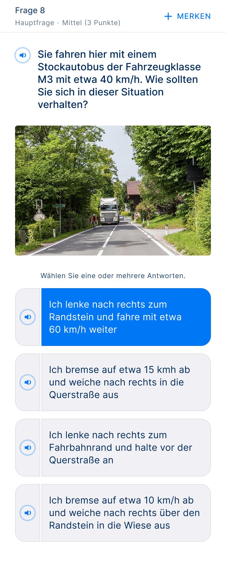 Abgebildet ist eine Multiple-Choice-Frage in der Lern-App Yarrive. Die Frage bezieht sich auf eine bestimmte Verkehrssituation mit einem Stockautobus der Fahrzeugklasse M3.